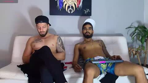 Snapshot of stephenbrown_ chatting on December 17, 6:02 am    ................     online show from December 17, 6:02 am