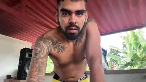 Snapshot of stephenbrown_ chatting on October 6, 6:45 pm    ................     online show from October 6, 6:45 pm