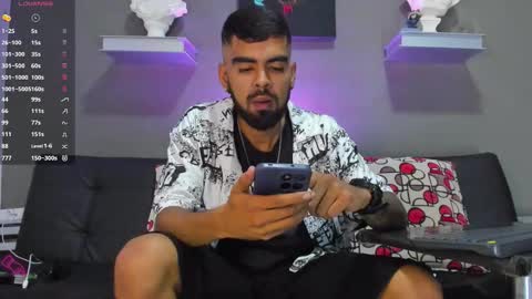 Snapshot of stephenbrown_ chatting on October 24, 9:16 pm    ................     online show from October 24, 9:16 pm