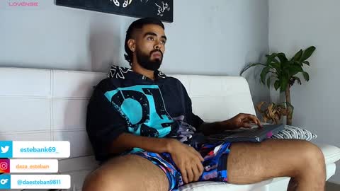 Snapshot of stephenbrown_ chatting on December 26, 2:44 am    ................     online show from December 26, 2:44 am