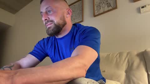 steve897819 online show from August 2, 3:16 am