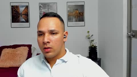 steve__ross online show from December 18, 3:02 am