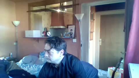 stevefromfrance online show from December 26, 10:48 am