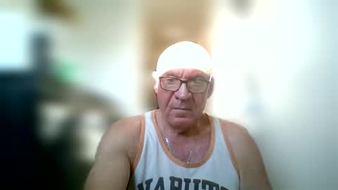 Snapshot of stevejons47 chatting on October 23, 12:30 pm stevejons47 online show from October 23, 12:30 pm