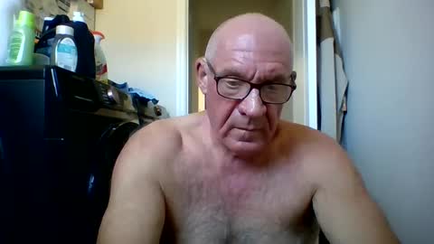 Snapshot of stevejons47 chatting on September 24, 4:27 pm stevejons47 online show from September 24, 4:27 pm