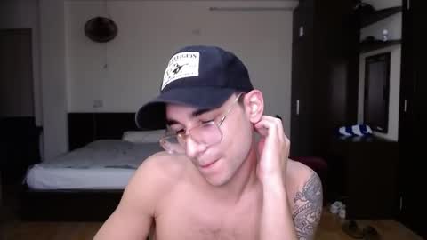 Snapshot of steveoceanbeanhuge chatting on February 28, 6:20 pm Alex   online show from February 28, 6:20 pm