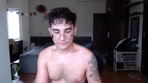Alex   online show from June 9, 3:19 am