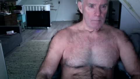 stevetwo online show from December 9, 12:31 pm