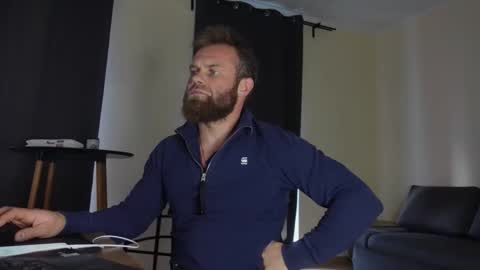 Stewart Barnz online show from March 31, 2:08 pm