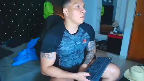 stily online show from November 6, 3:20 am