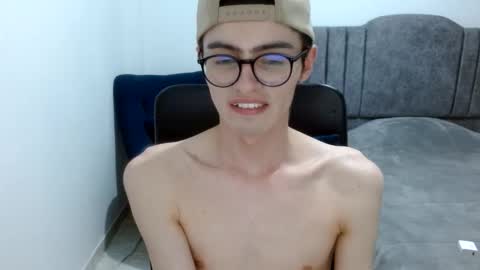 stiv_grant online show from May 28, 1:58 am