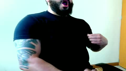 stiven253958 online show from April 11, 5:49 pm