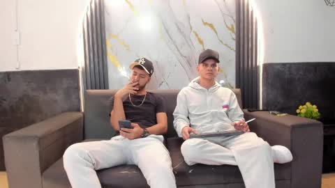 friends online show from March 1, 6:13 am