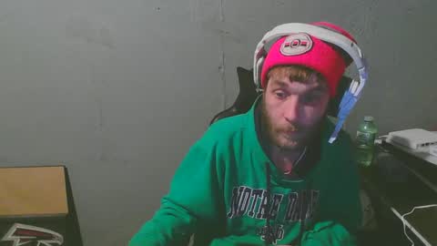 stonedpanda77 online show from December 3, 2:23 am