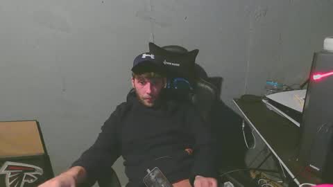 stonedpanda77 online show from January 4, 3:40 am