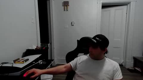 stonedpanda77 online show from February 27, 12:23 am