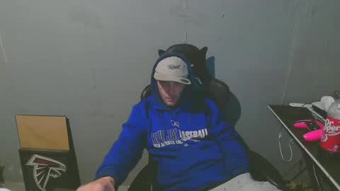 stonedpanda77 online show from December 15, 5:34 am