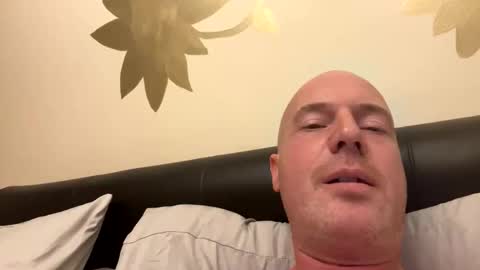 Stoodley22 online show from November 6, 4:10 pm