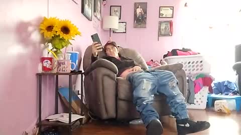 Streetwyze online show from December 4, 2:26 pm