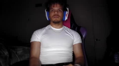 Snapshot of str8dj chatting on October 5, 7:23 am Dj online show from October 5, 7:23 am