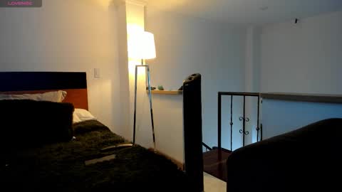 straight__friends online show from November 19, 8:30 pm