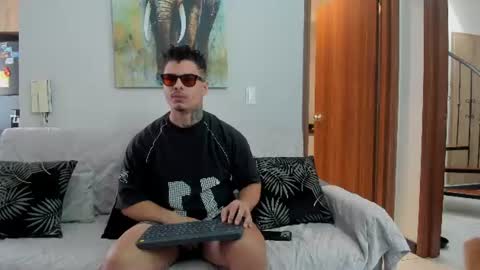 straight__friends online show from July 5, 2:13 pm
