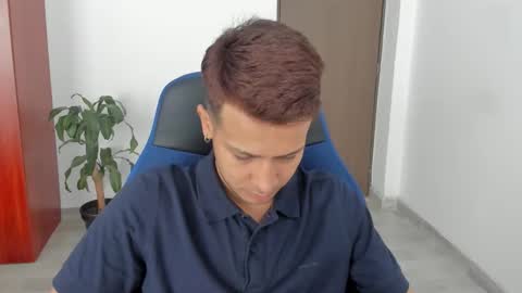 straight_boys_hornys online show from January 12, 7:51 pm