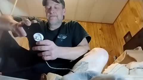 straighttoy online show from February 17, 7:10 pm