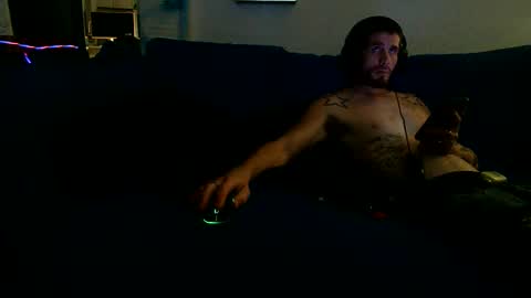 straitpipermann22 online show from December 2, 1:30 am