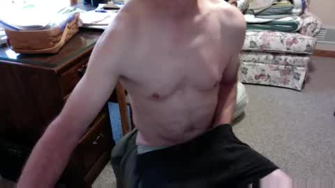 Snapshot of strokerace4020 chatting on October 30, 8:21 pm strokerace4020 online show from October 30, 8:21 pm