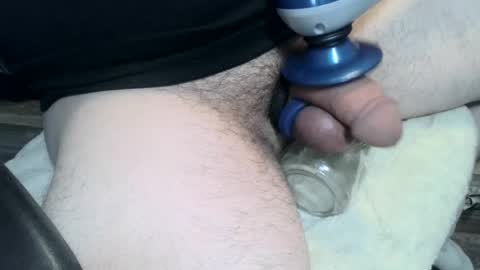 Snapshot of strokingmymeat336 chatting on December 15, 4:37 pm strokingmymeat336 online show from December 15, 4:37 pm