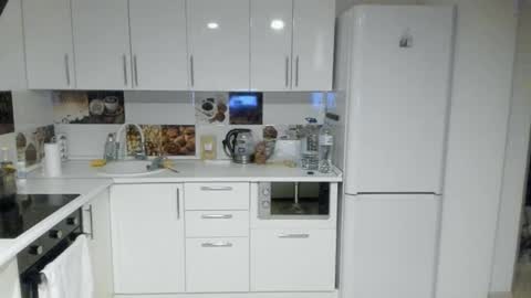 Strong Arni online show from February 12, 7:13 pm