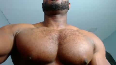 strong_george1 online show from December 13, 11:17 pm