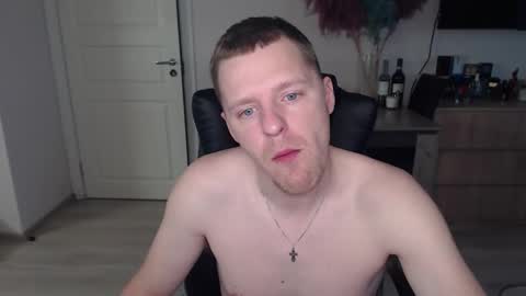 strong_guy_xxx online show from November 1, 7:34 am