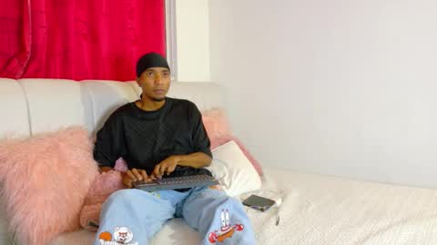 stronganddelicious online show from September 22, 5:45 pm