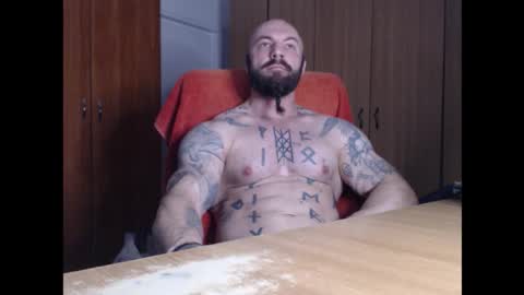 StrongIvan online show from November 18, 5:33 am