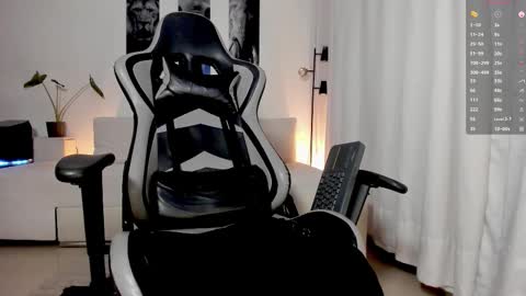 Samuel online show from March 5, 1:02 am