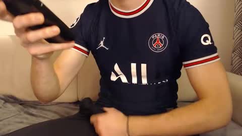 Stud From Paris online show from February 15, 5:10 pm