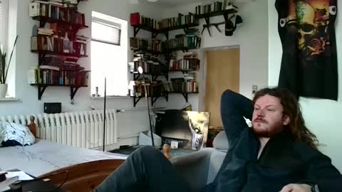 sunr1sa online show from December 8, 8:20 am