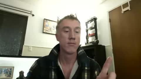 suns0ut_buns0ut online show from February 14, 8:09 am