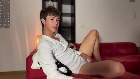 sunshinealex online show from August 2, 10:30 pm