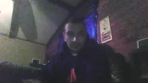 Snapshot of superd512 chatting on February 19, 11:46 pm Guero Cash online show from February 19, 11:46 pm