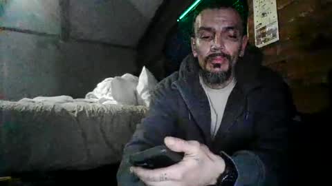 Snapshot of superd512 chatting on December 13, 6:38 pm Guero Cash online show from December 13, 6:38 pm