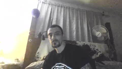 Snapshot of superd512 chatting on January 14, 7:17 am Guero Cash online show from January 14, 7:17 am