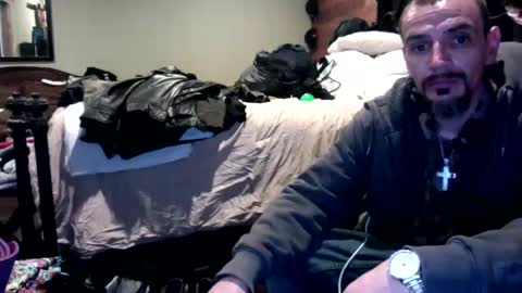 Snapshot of superd512 chatting on December 12, 3:21 am Guero Cash online show from December 12, 3:21 am