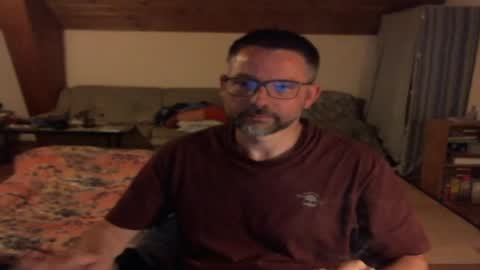 supersquirrel81 online show from June 16, 2:47 am