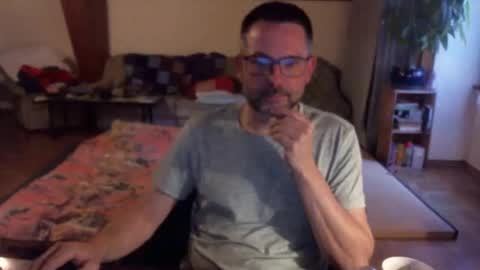 supersquirrel81 online show from April 10, 6:04 pm