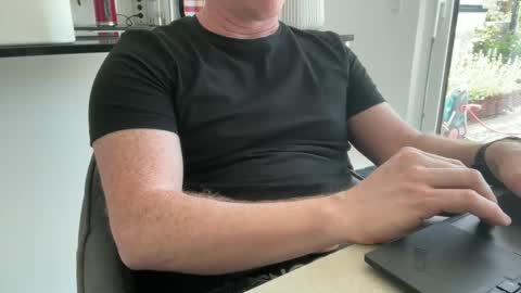 surfstar81 online show from April 28, 9:14 am