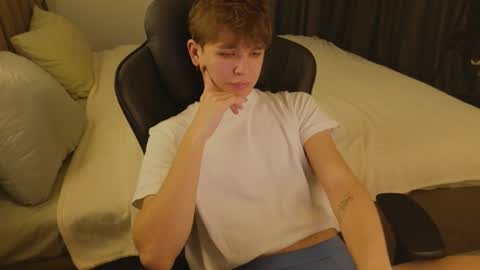 Nate 3 online show from January 4, 2:14 am