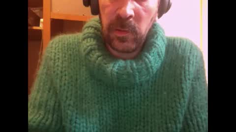 Snapshot of sweaterboy666 chatting on January 28, 10:34 am sweaterboy666 online show from January 28, 10:34 am